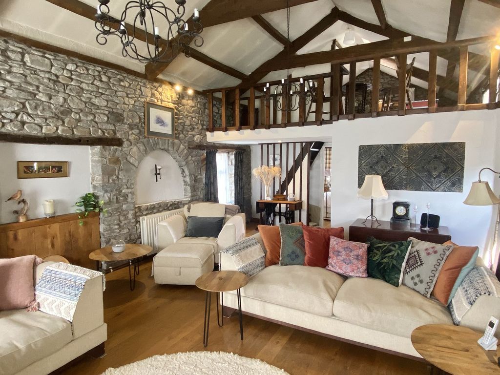 Property photo 3 of 12 Not Specified