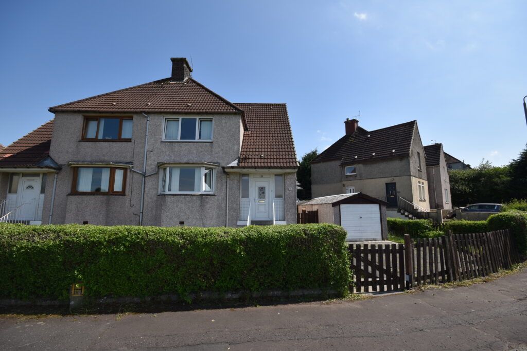 Property photo 2 of 32