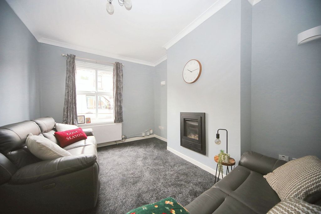Property photo 3 of 21