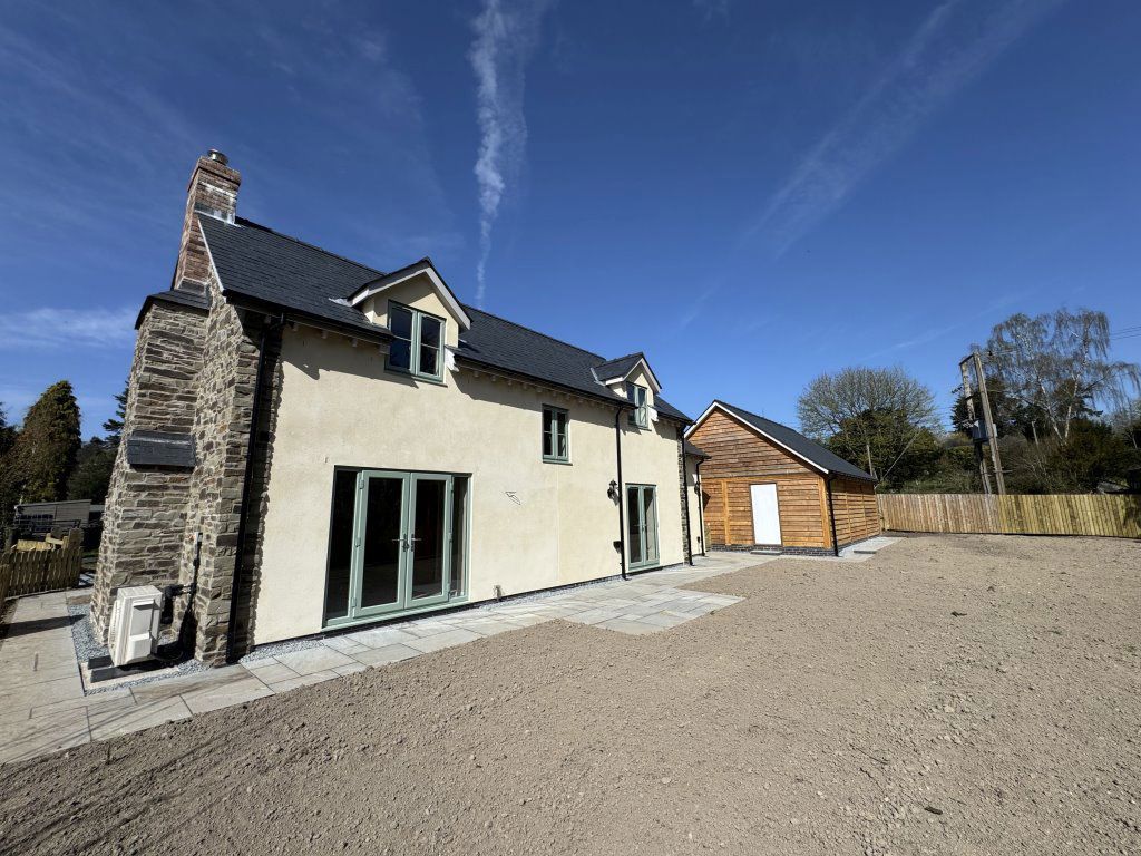 Property photo 2 of 11