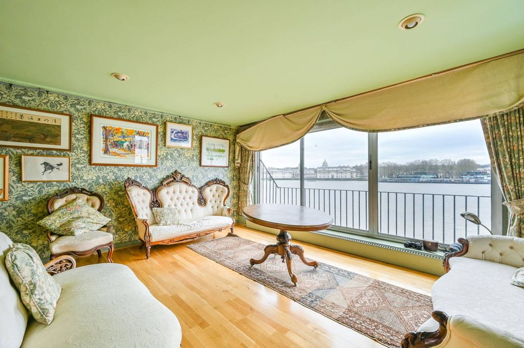 Property photo 1 of 60