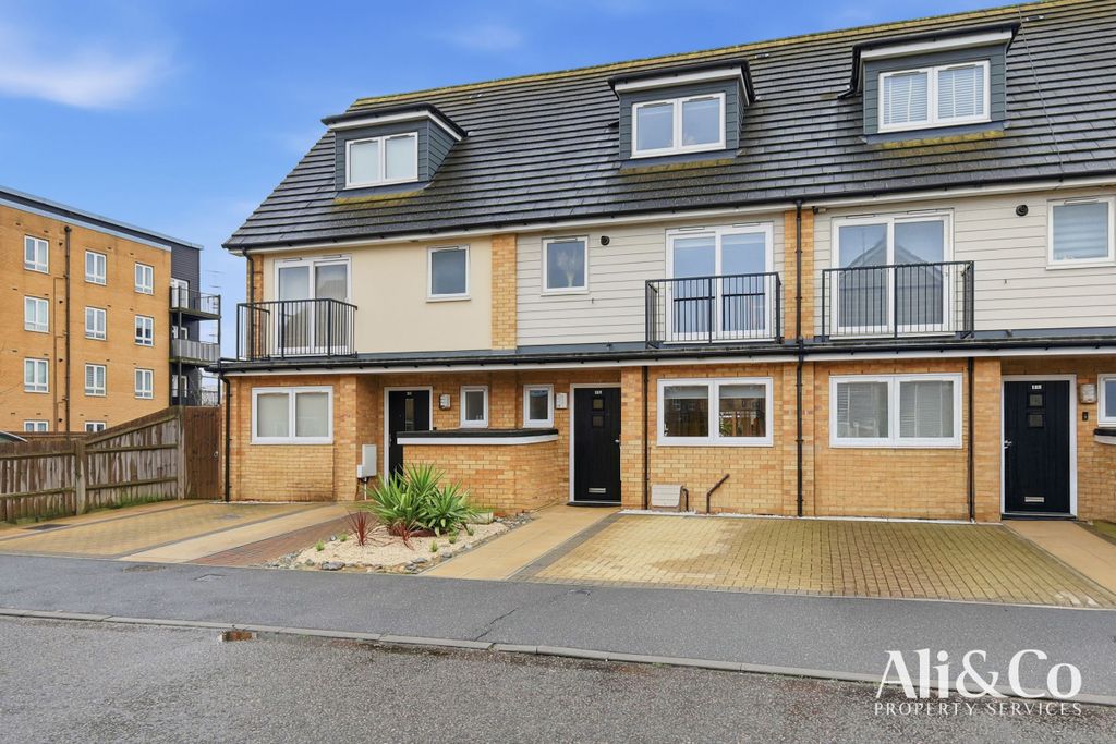 Property photo 1 of 26