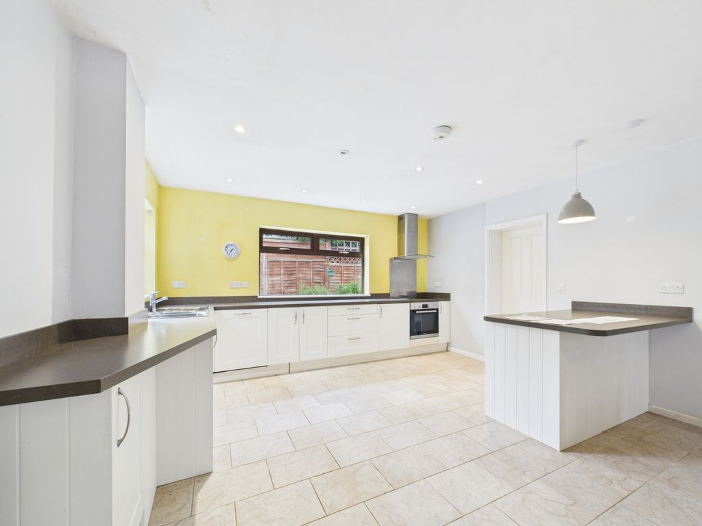 Property photo 1 of 19 Cam01740G0-Pr0486-Still006