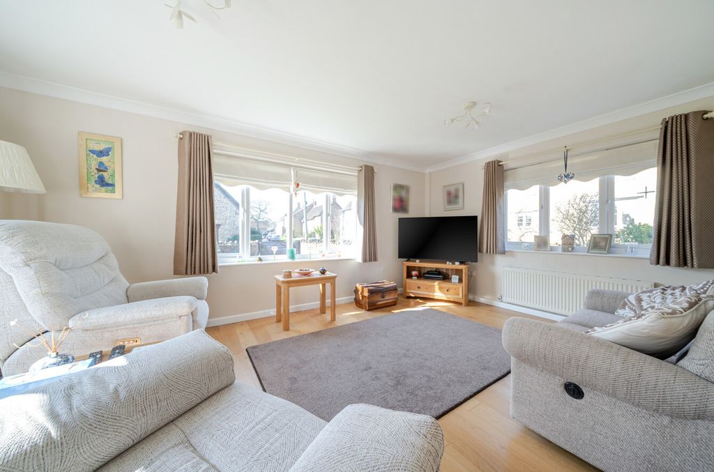 Property photo 3 of 24 1420089-9-69A88Ec...