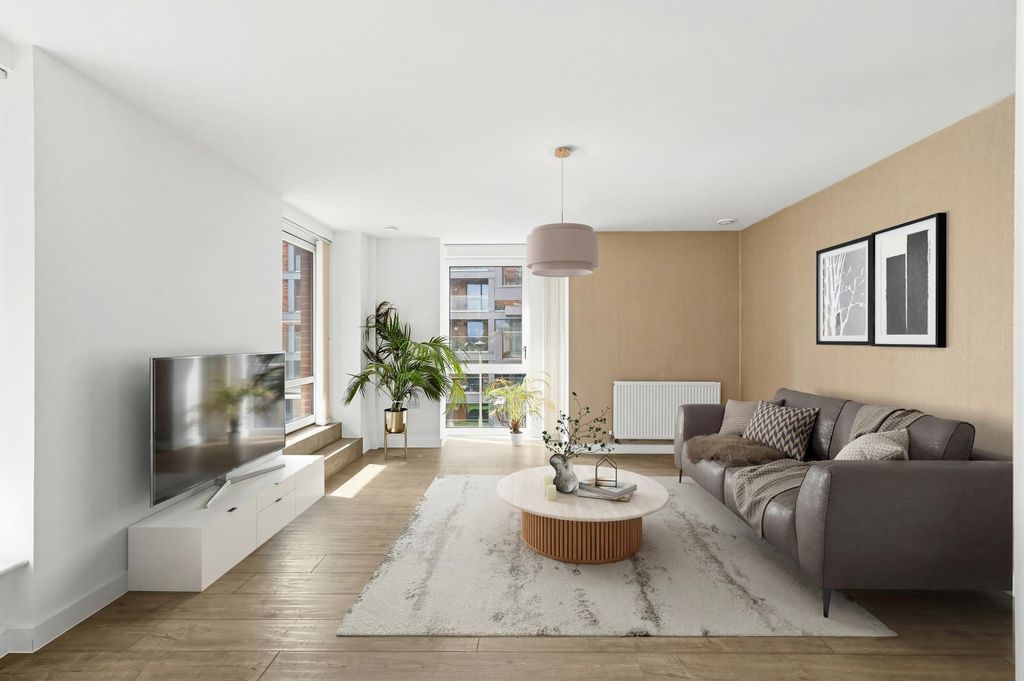 Property photo 3 of 14