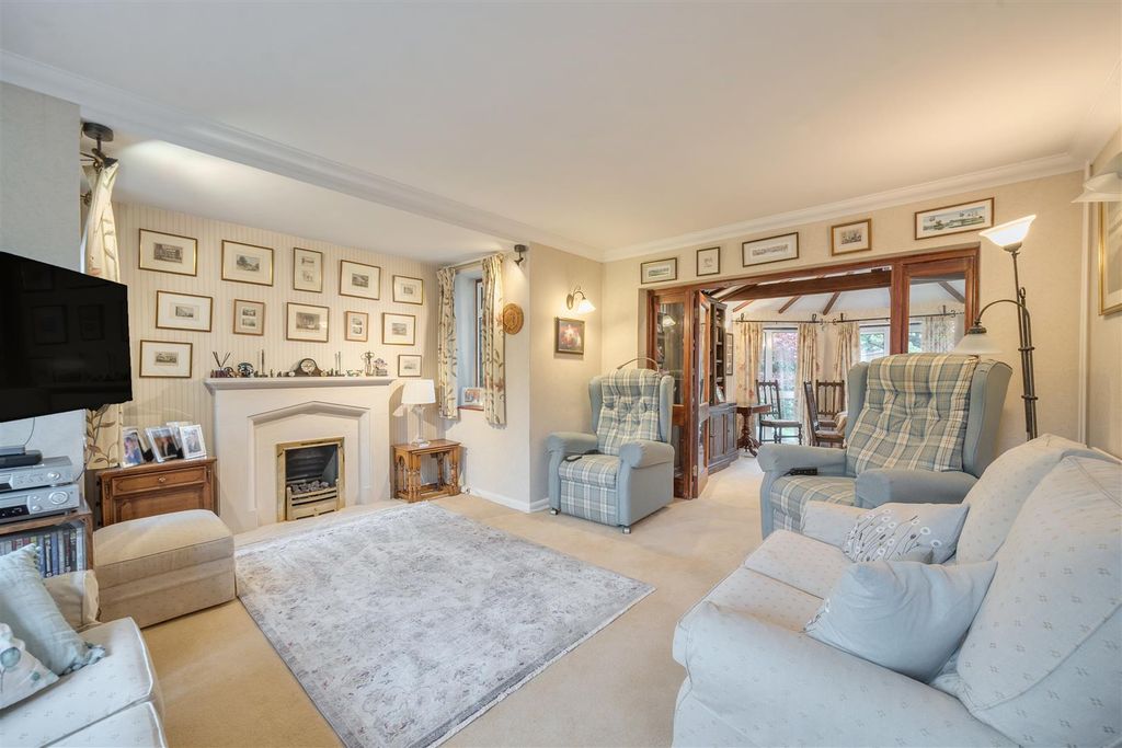 Property photo 2 of 20 1349106-11-68ee77d7Bc189.Jpg