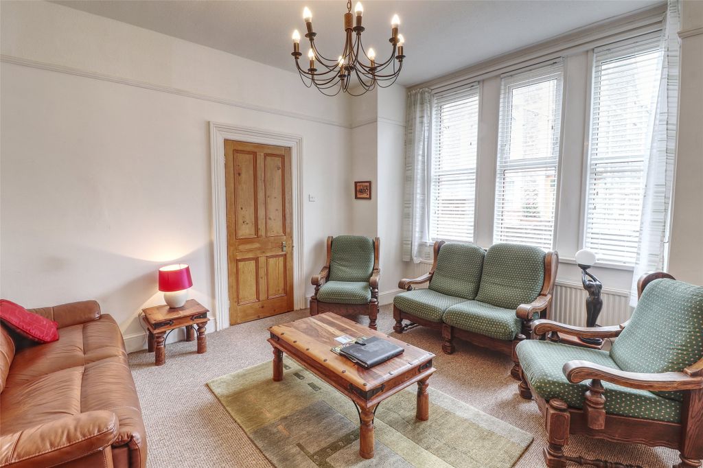 Property photo 3 of 17 3 - Picture No. 26