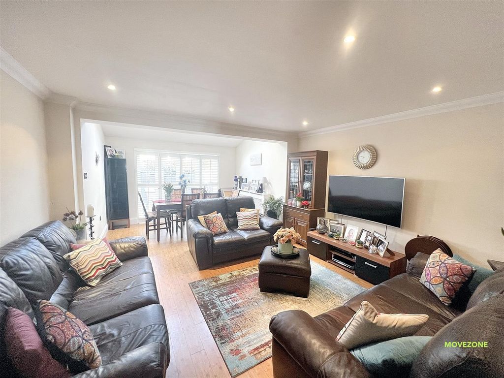 Property photo 3 of 14 Azriel3.Jpg