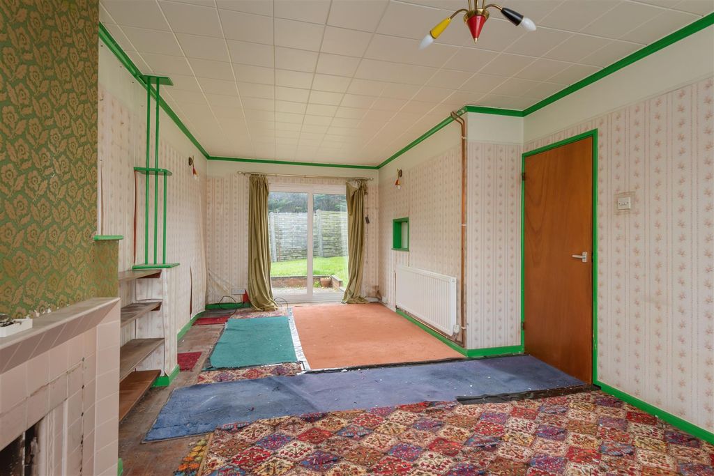 Property photo 3 of 13 Mount Pleasant, Blean, Canterbury