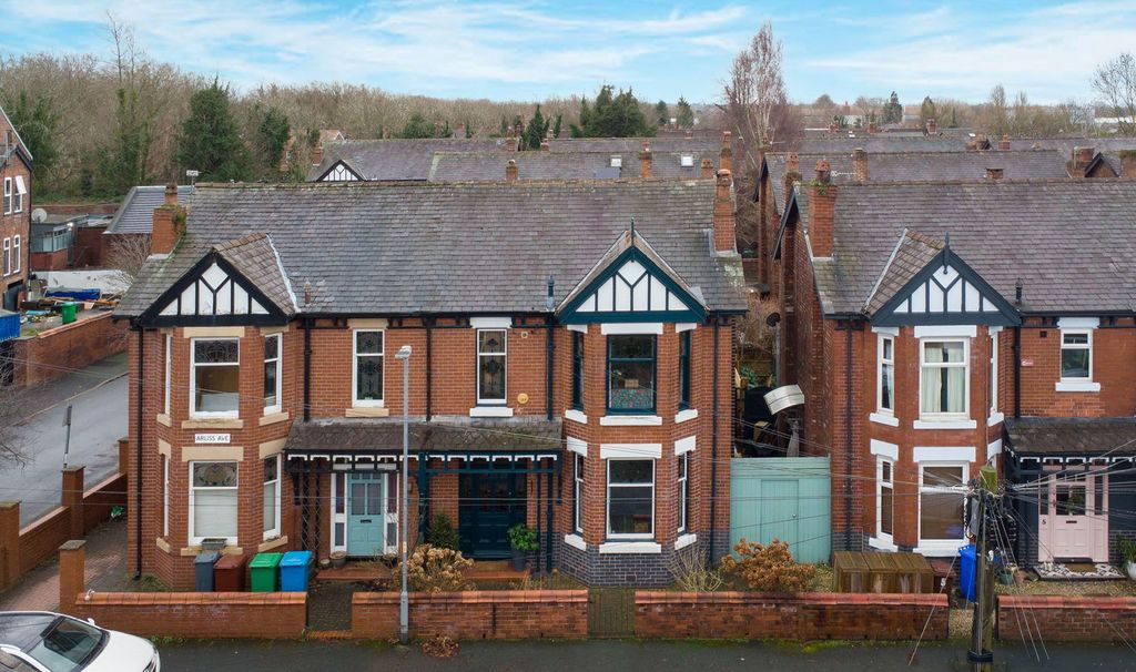 Property photo 2 of 38