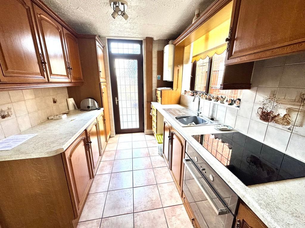 Property photo 3 of 10 Photo 6