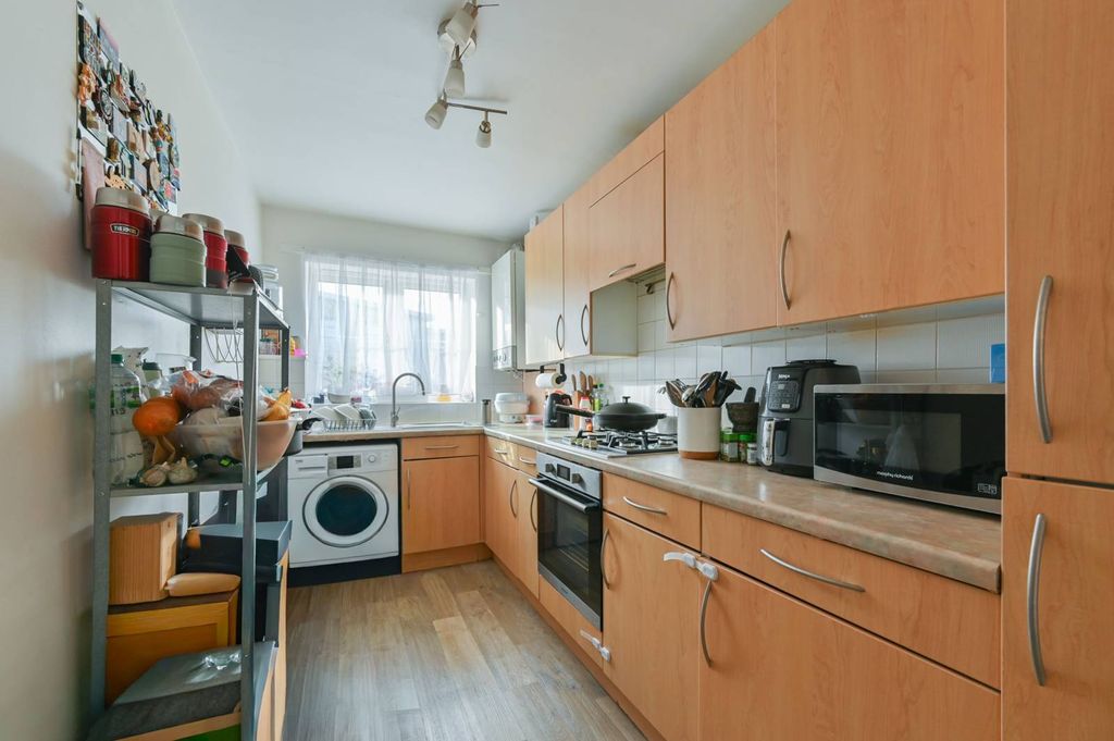 Property photo 3 of 7