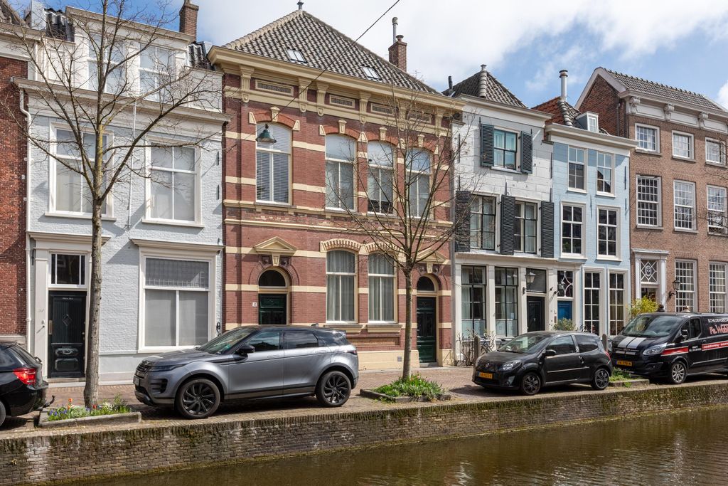 Property photo 2 of 66