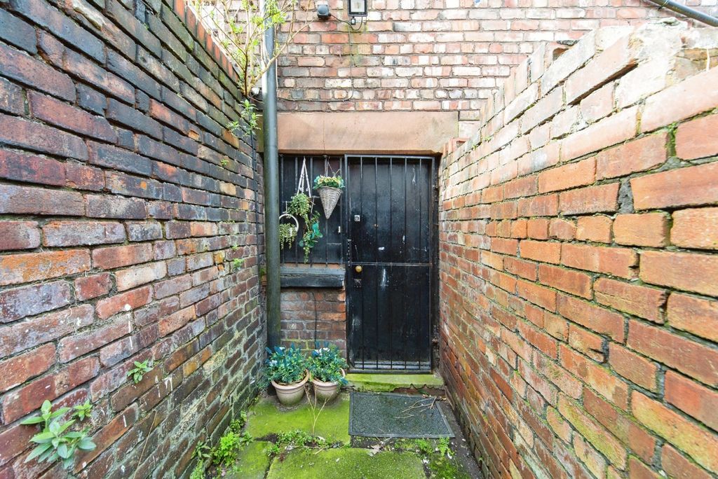 Property photo 2 of 20 Pbox-Img.Jpg