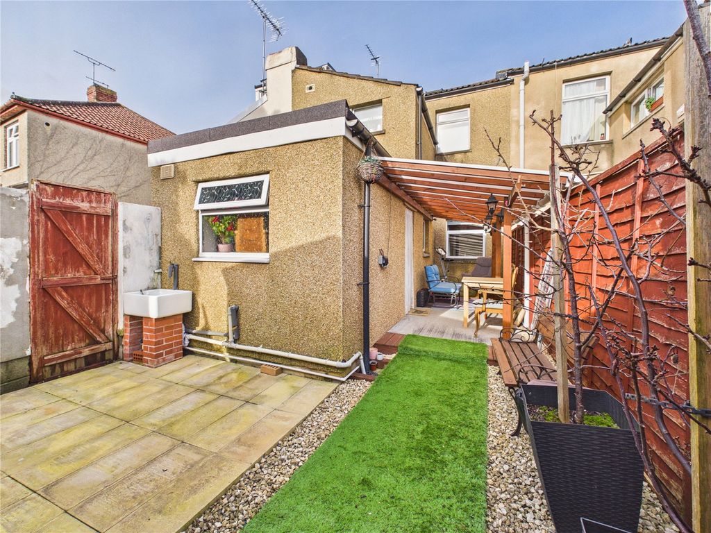 Property photo 1 of 14 Picture No. 05