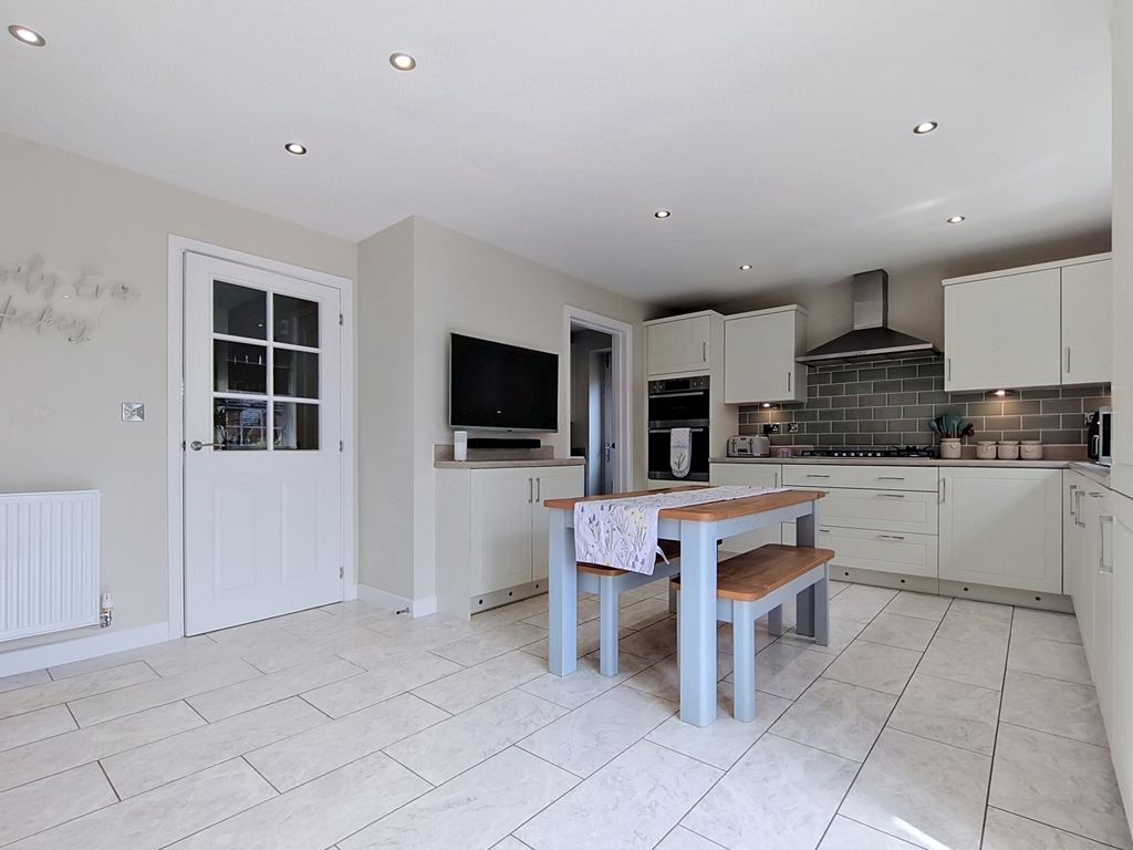 Additional image 10 of 4 bed detached house for saleLockgate Rise, Birkenshaw, Bradford, West Yorkshire BD11