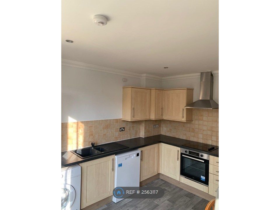 Property photo 1 of 11 Kitchen