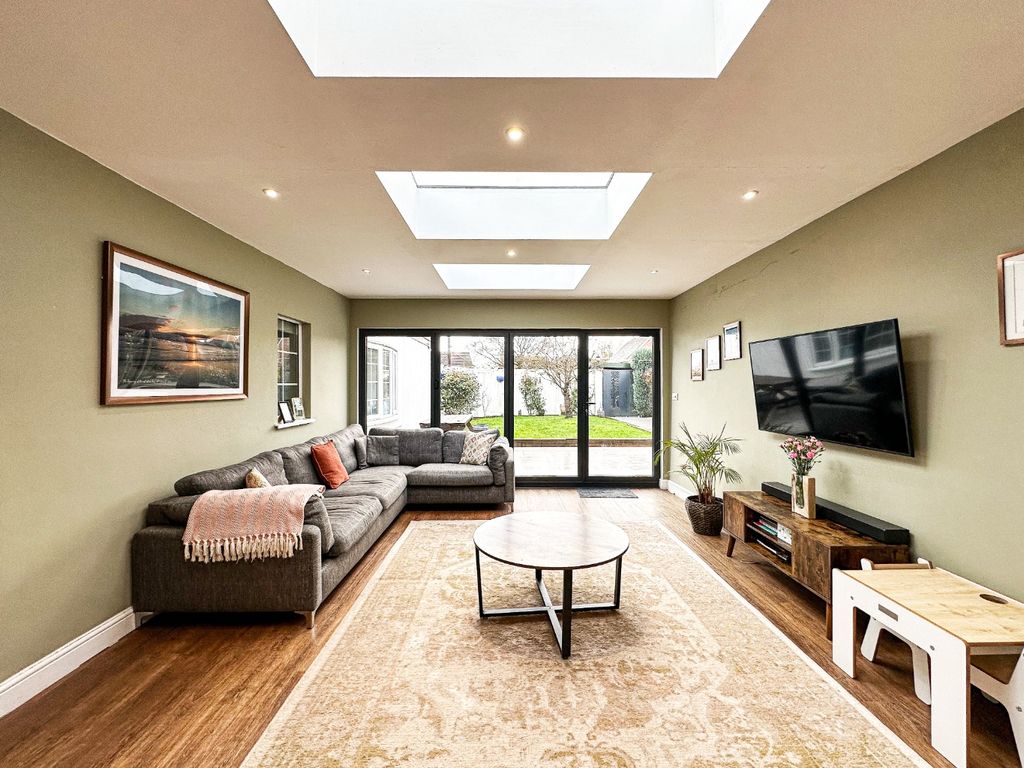 Property photo 3 of 22 48036610