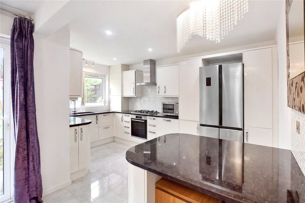 Property photo 2 of 15 Kitchen