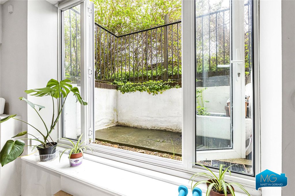 Property photo 2 of 16 Picture No. 46