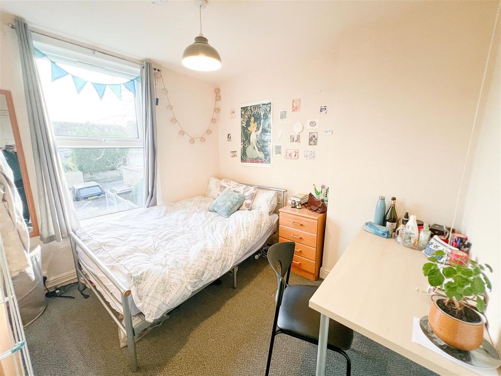 Property photo 3 of 13 Img_1400 2.Jpg