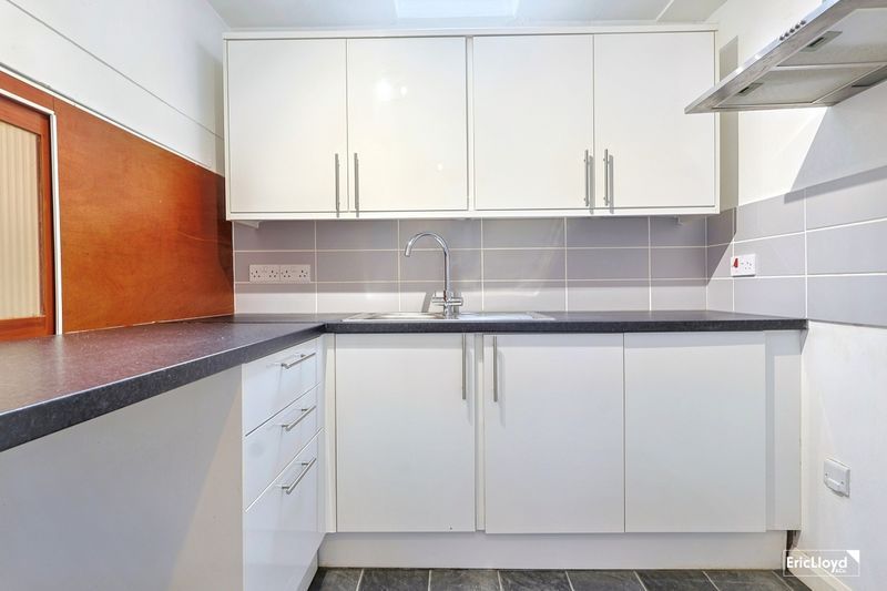 Property photo 3 of 11 Photo 5