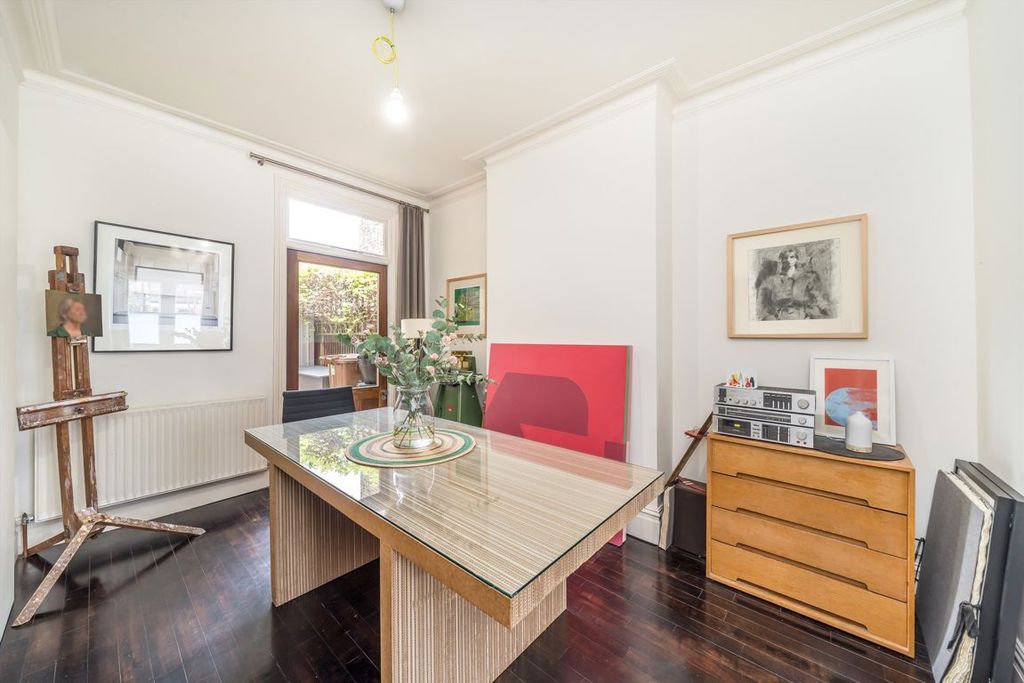 Property photo 3 of 9