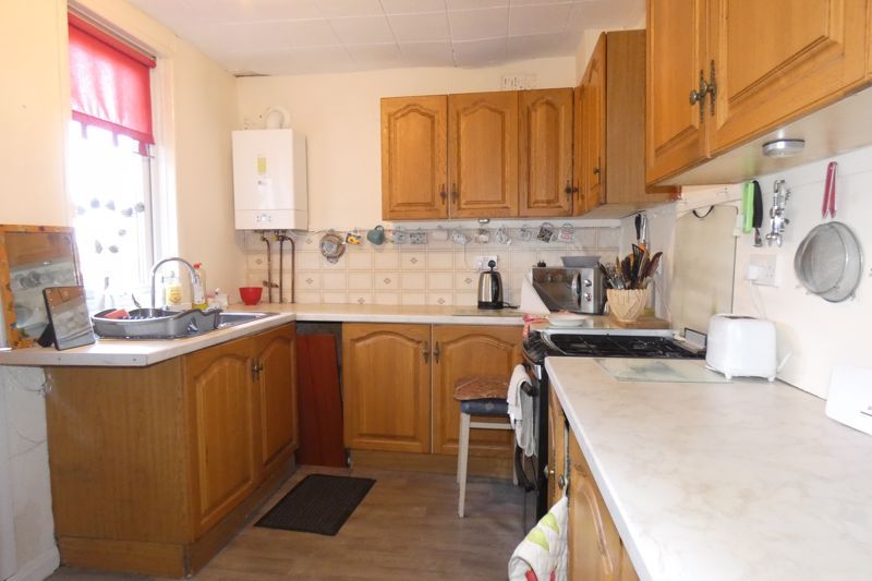 Property photo 3 of 21 Kitchen