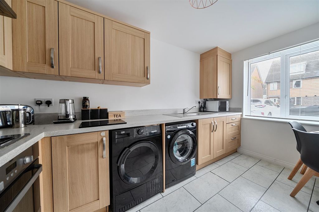 Property photo 2 of 20 Kitchen/Diner