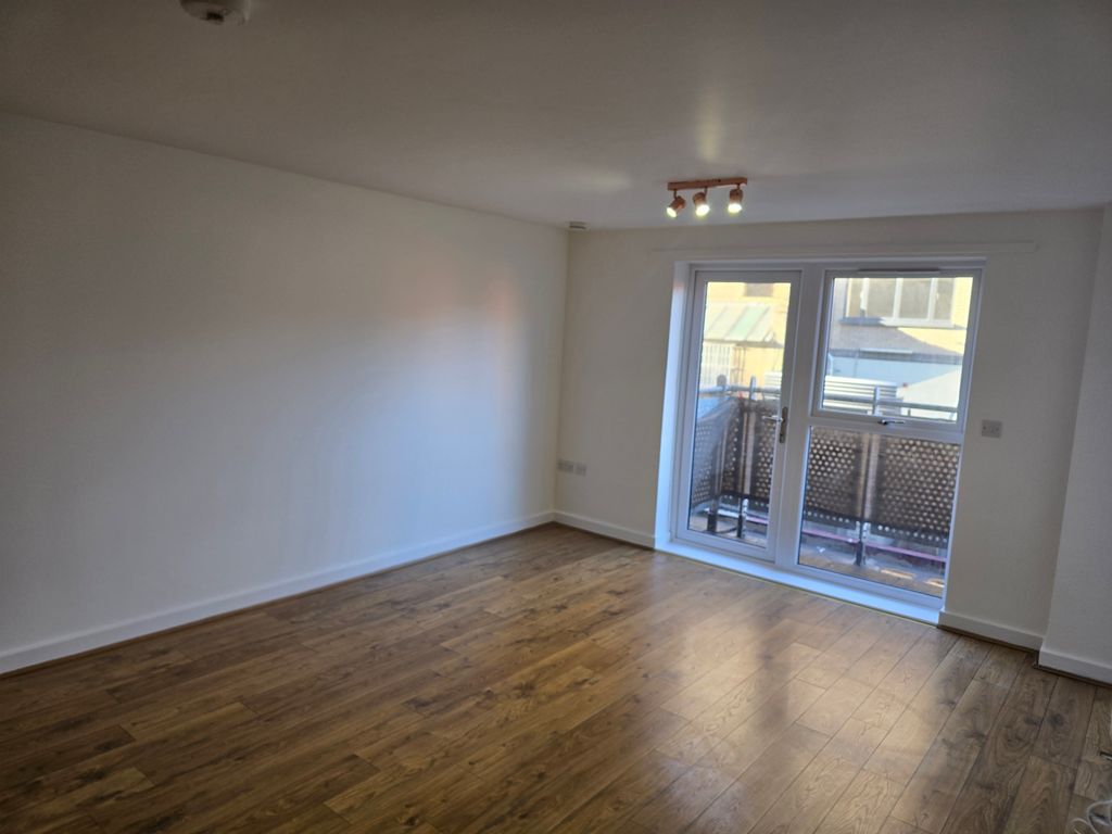 Property photo 3 of 24