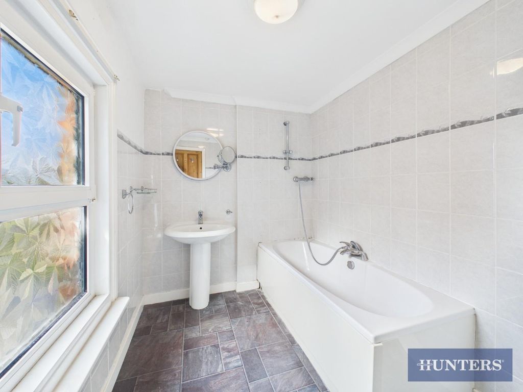 Property photo 3 of 22 Bathroom