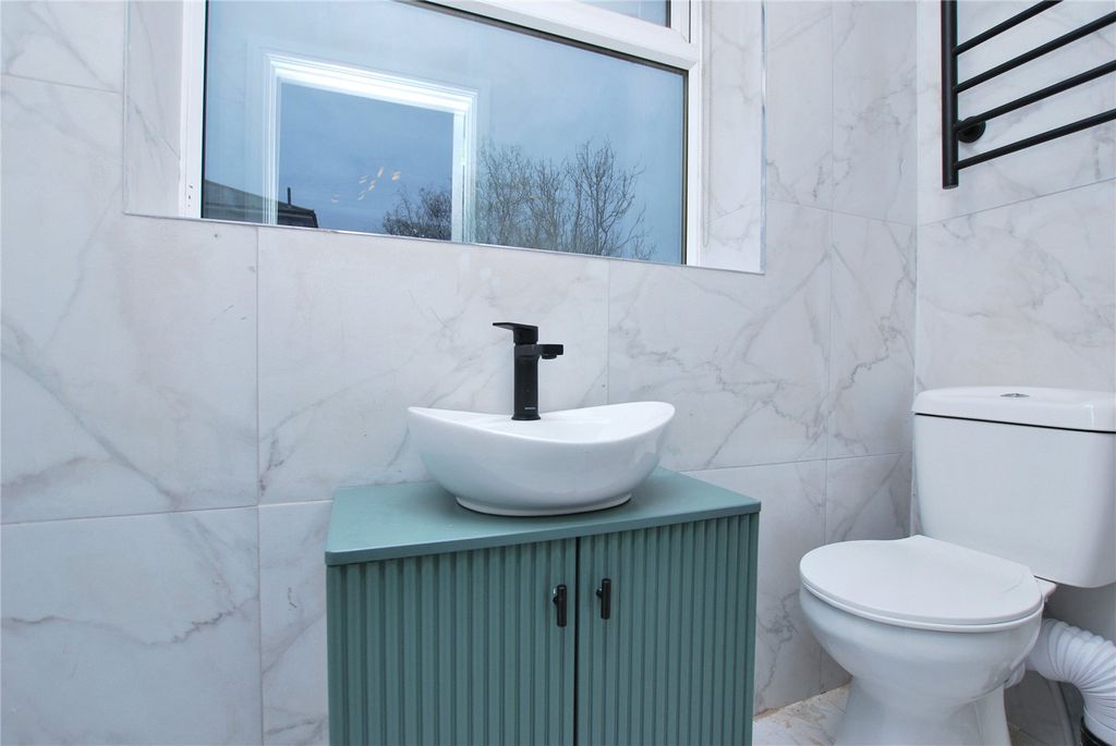 Property photo 3 of 5 Picture No. 06