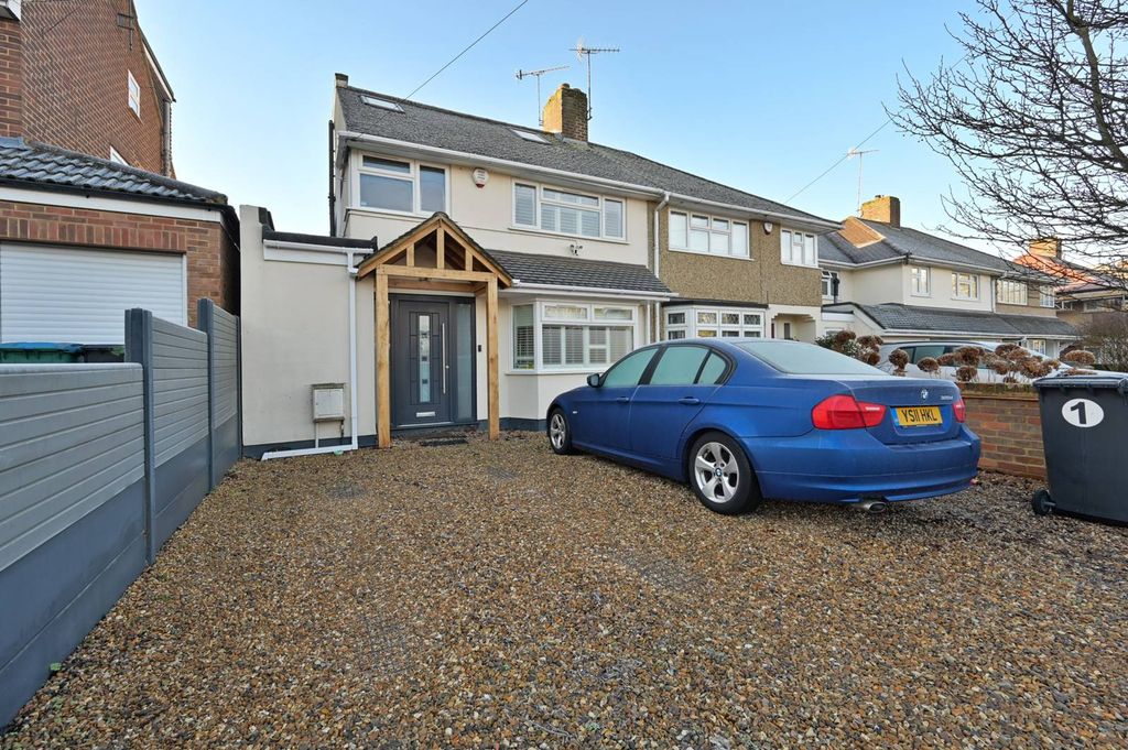 Property photo 2 of 25