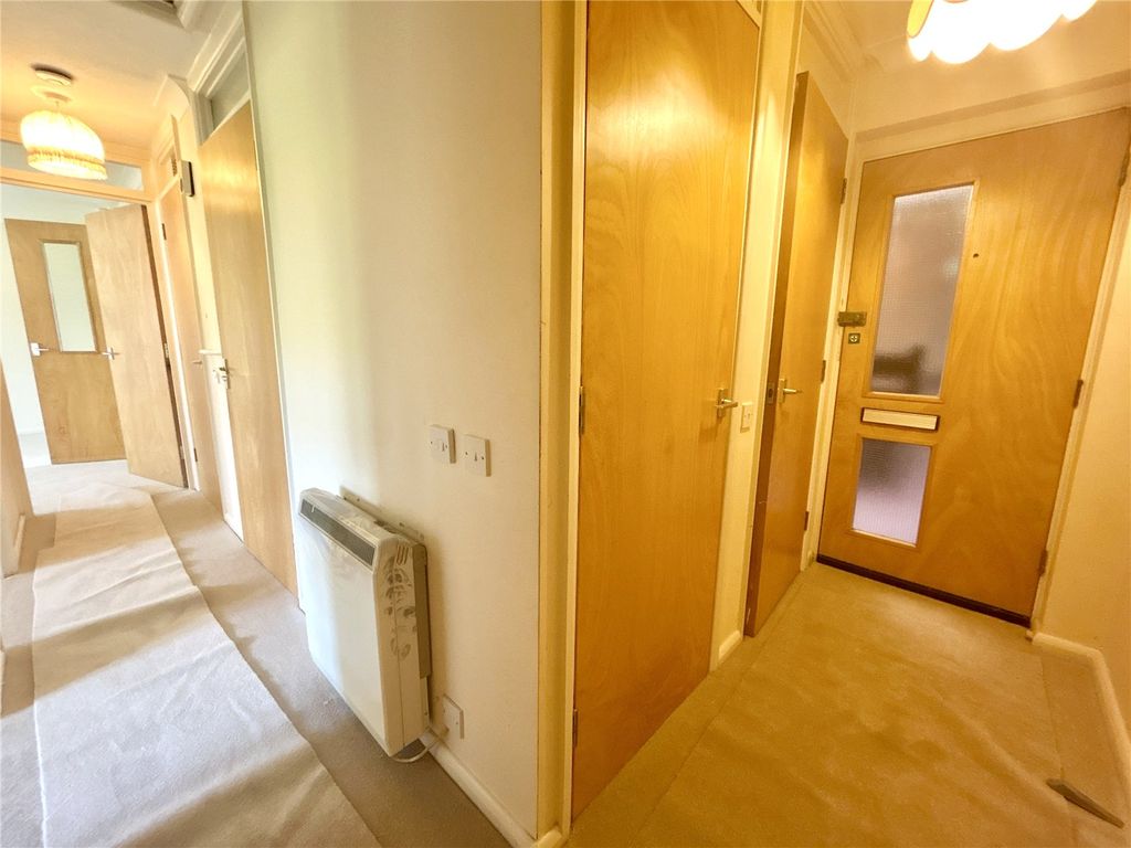 Property photo 3 of 16 Picture No. 11