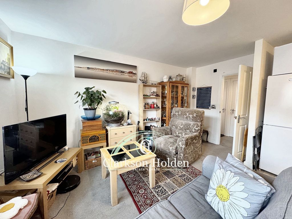 Property photo 2 of 13