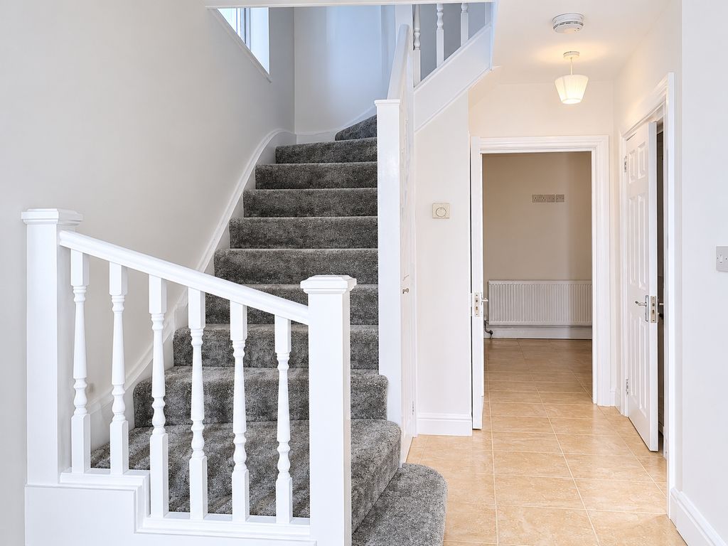Property photo 2 of 15 Hallway