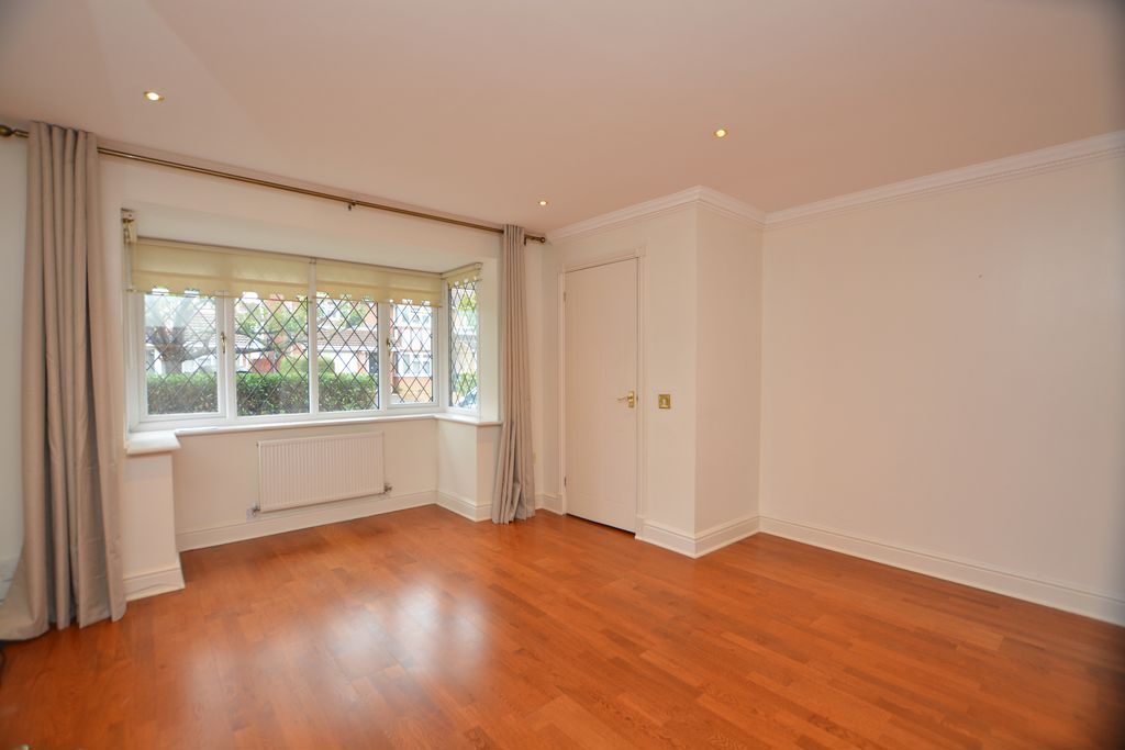 Property photo 2 of 19 Photo 14