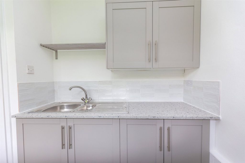 Property photo 2 of 10 Picture No. 06