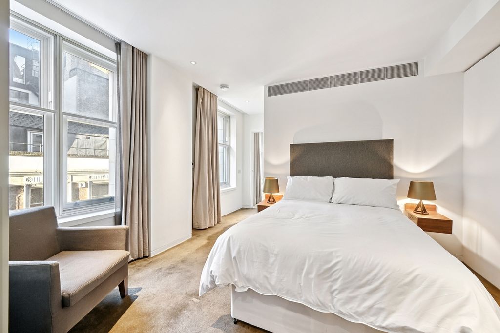 Property photo 3 of 11 Flat 3.1, 14 Sher...