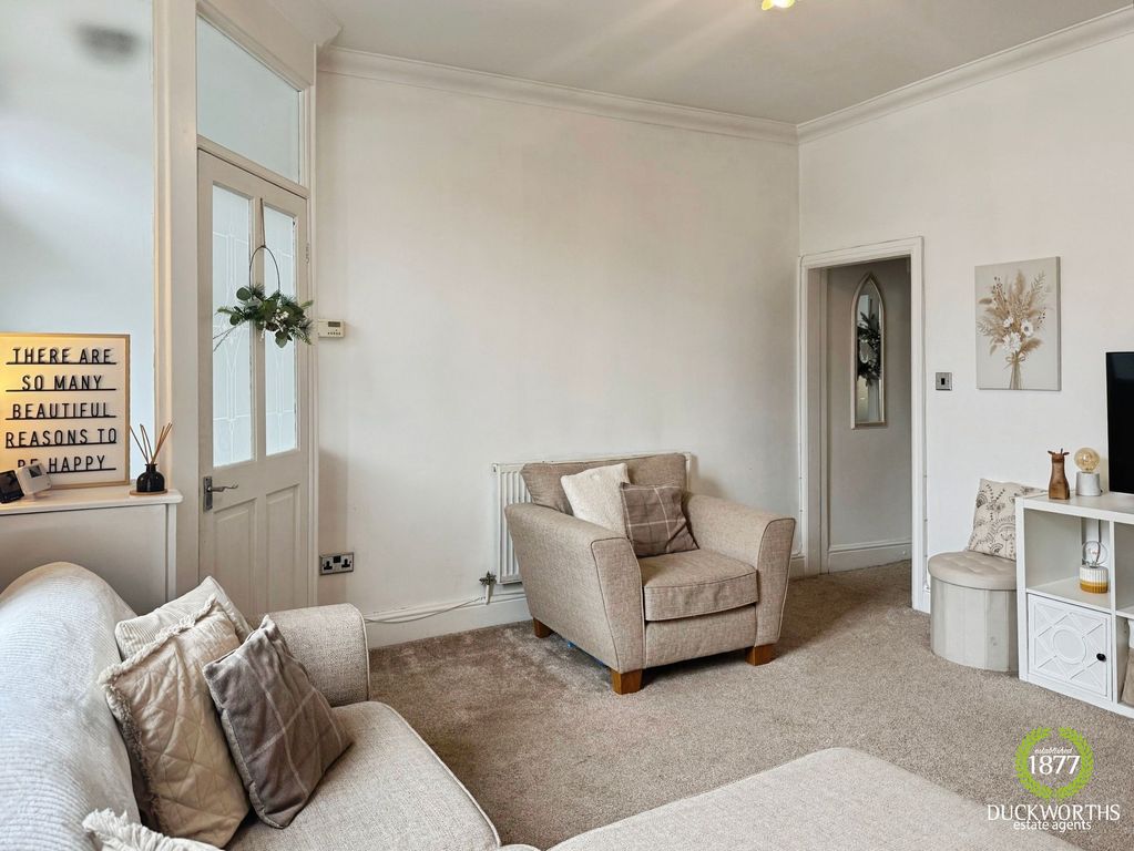 Property photo 3 of 27