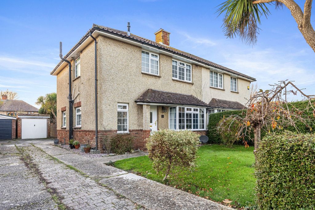 Property photo 2 of 19