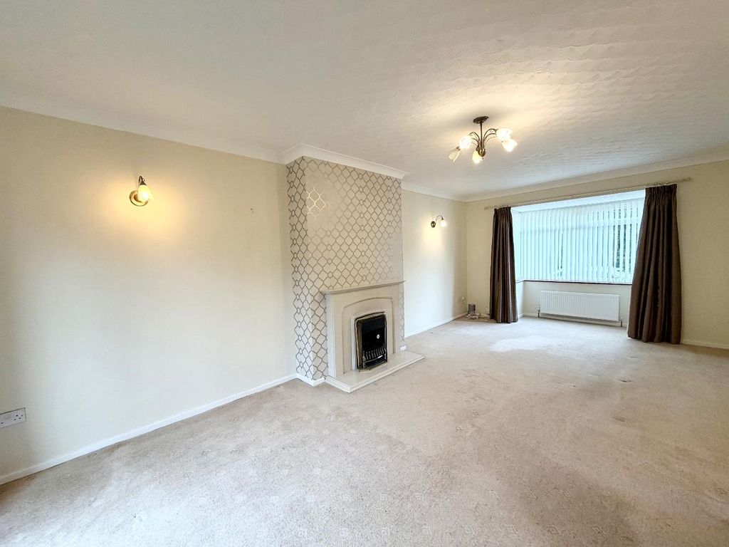 Property photo 2 of 20 Lounge/Diner