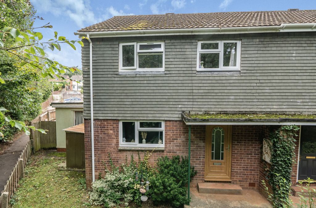 Property photo 1 of 25 Seddons Tiverton