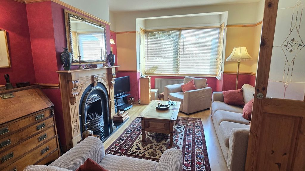 Property photo 2 of 19