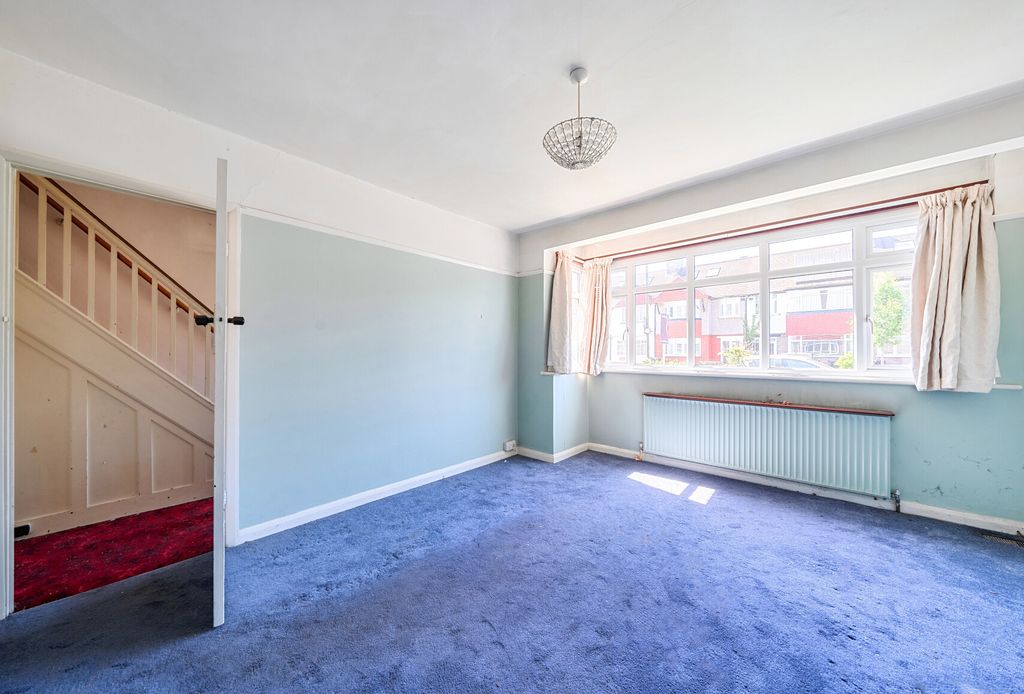 Property photo 3 of 22 1449300-18-69Ea0c...