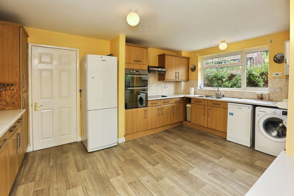 Property photo 3 of 15 Photo