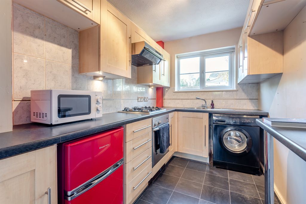 Property photo 2 of 22