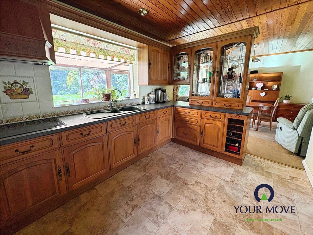 Property photo 3 of 19 Picture No. 05