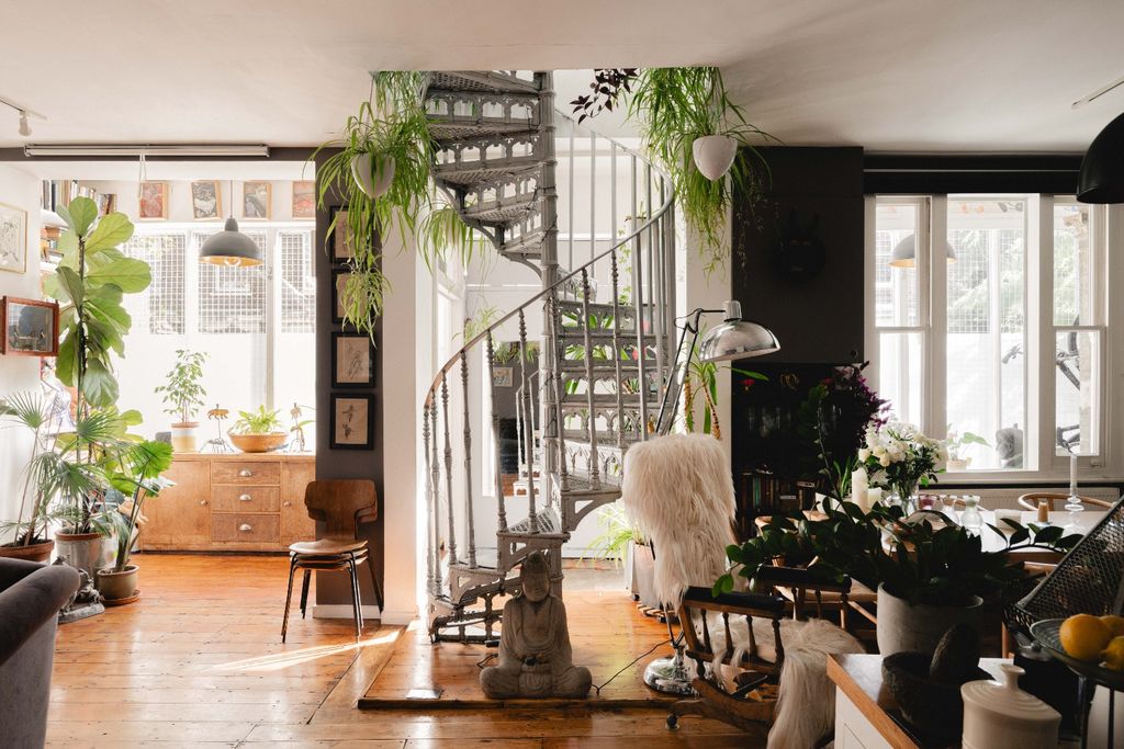 Property photo 3 of 27