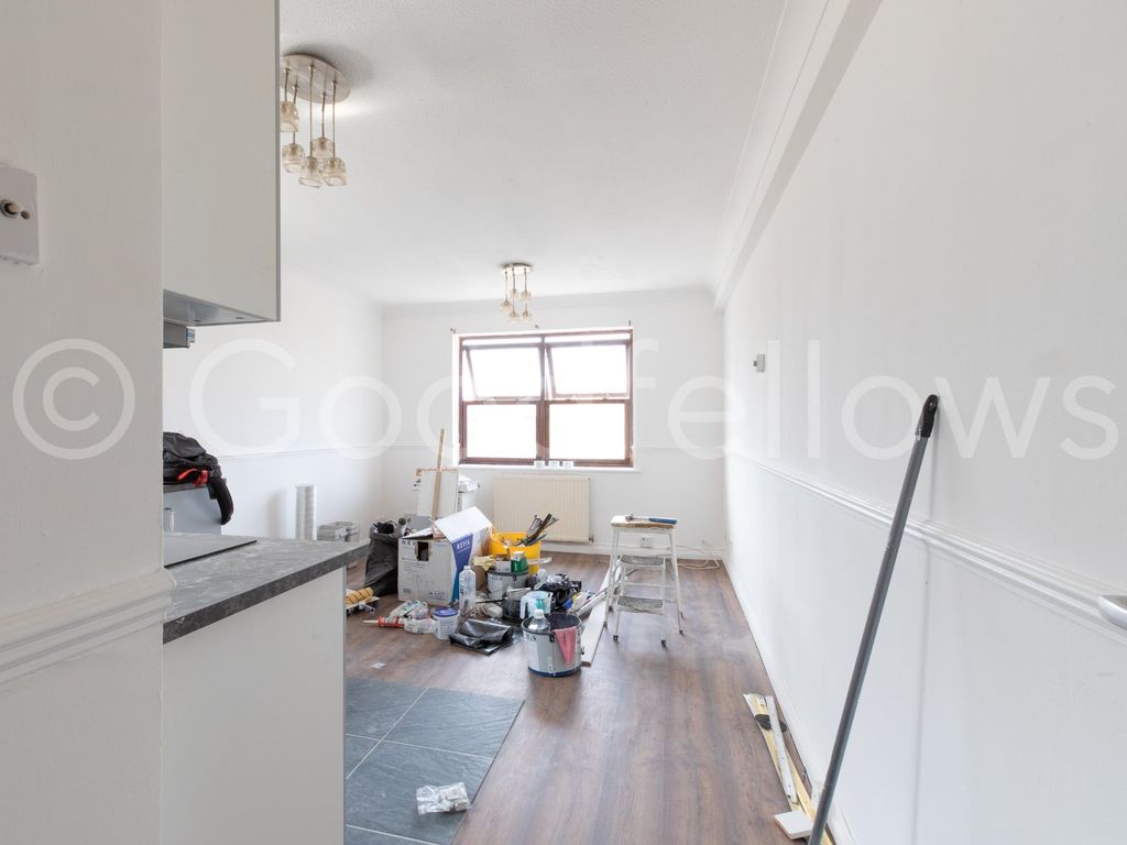 Property photo 3 of 8 Picture No. 04